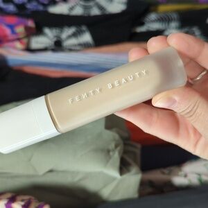 Fenty Beauty Pro Filt'r foundation, 185